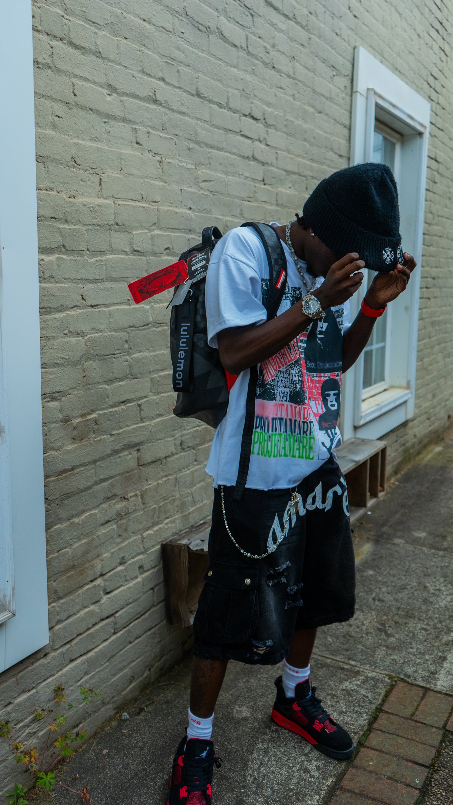 ProjectAmaré Distressed Jorts